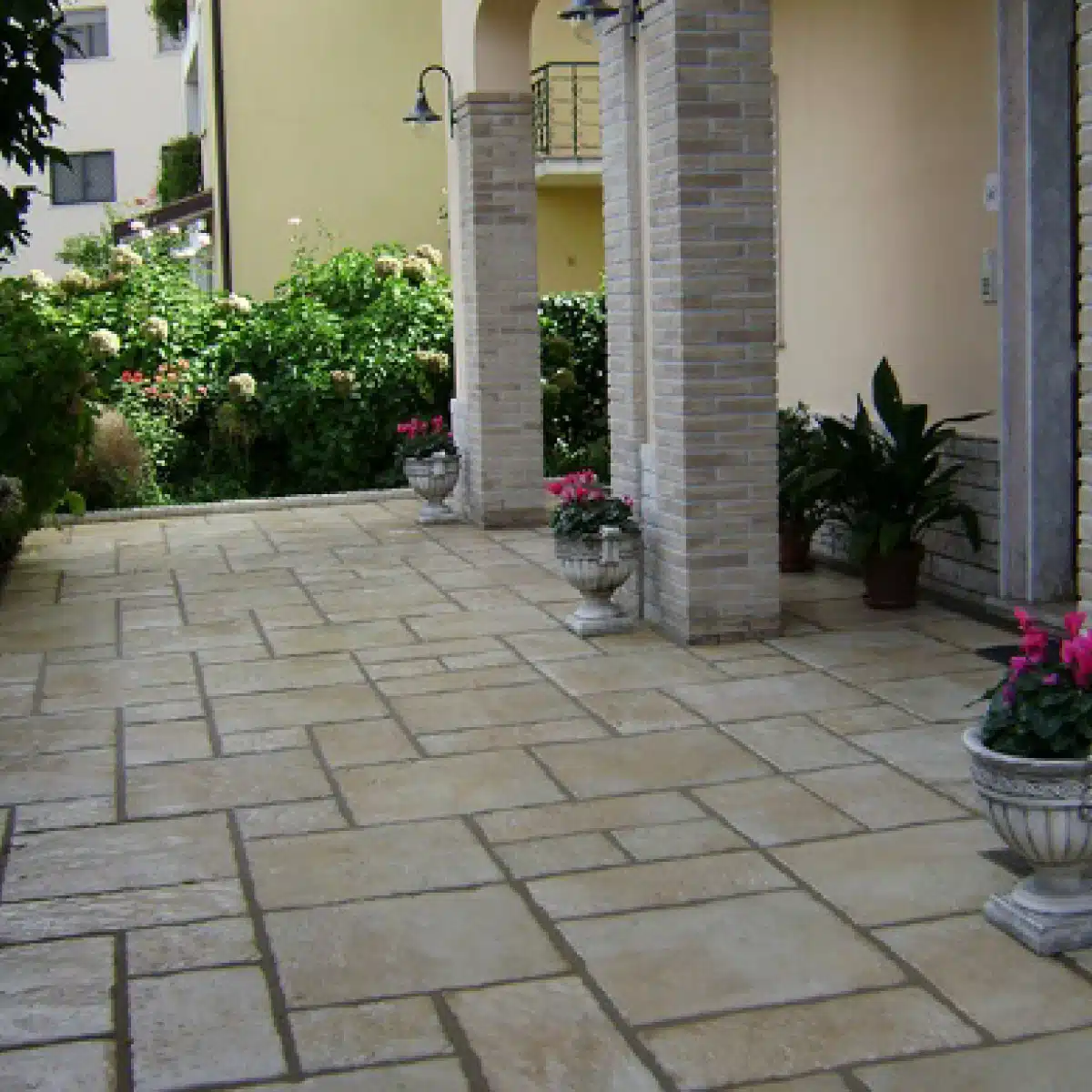 PARISIAN-PAVING-COLORE-CHIARO-60X45---60X30